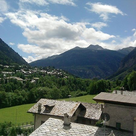 Hotel Ottoz Meuble Courmayeur Exterior photo