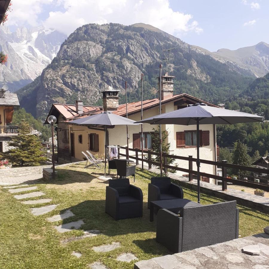 Hotel Ottoz Meuble Courmayeur Exterior photo
