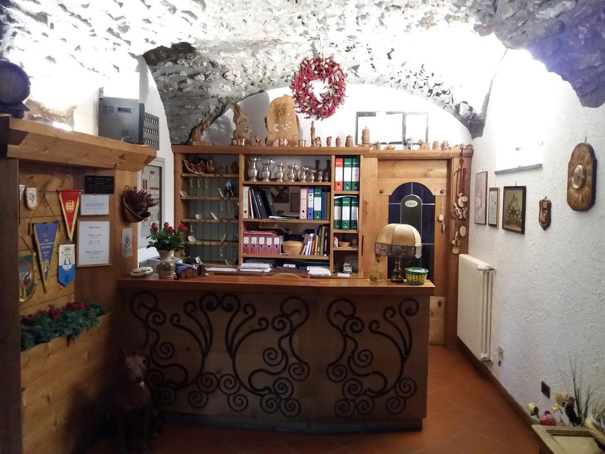 Hotel Ottoz Meuble Courmayeur Exterior photo