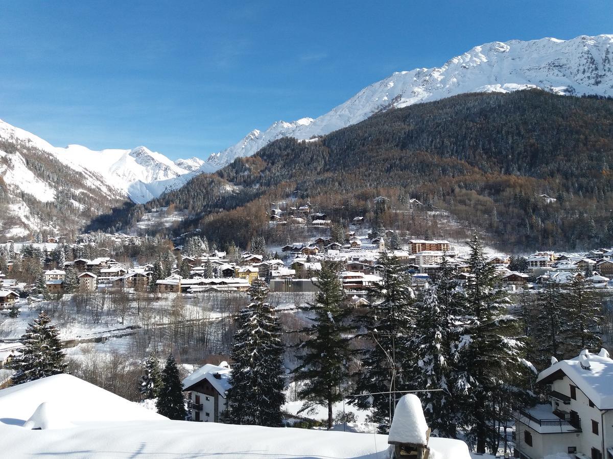 Hotel Ottoz Meuble Courmayeur Exterior photo