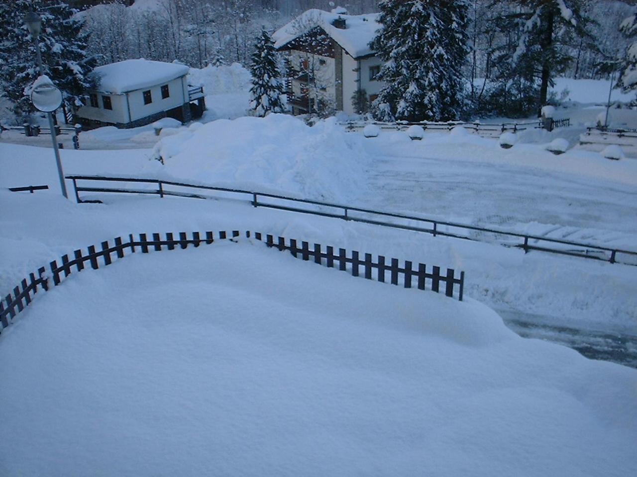 Hotel Ottoz Meuble Courmayeur Exterior photo